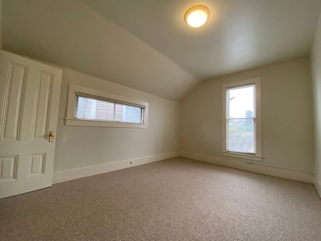 Building Photo - 514 Washington St