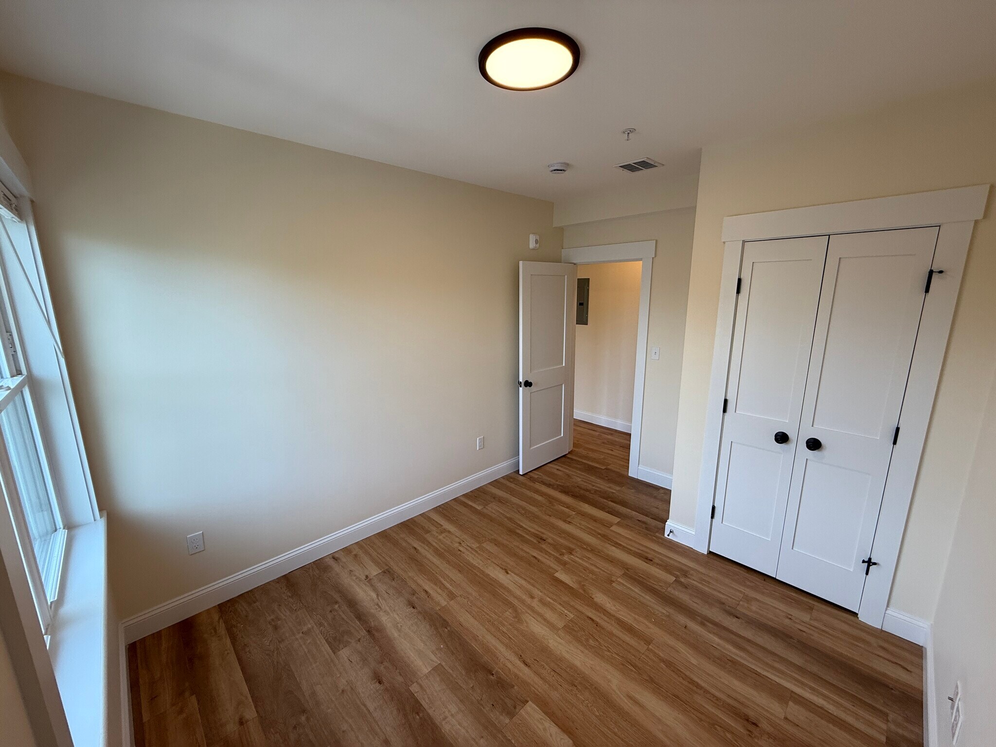 Building Photo - 14 Dorr St