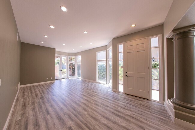 Building Photo - 9756 Keeneland Row