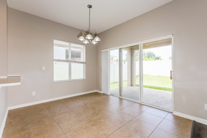 Building Photo - 10644 Shady Preserve Dr