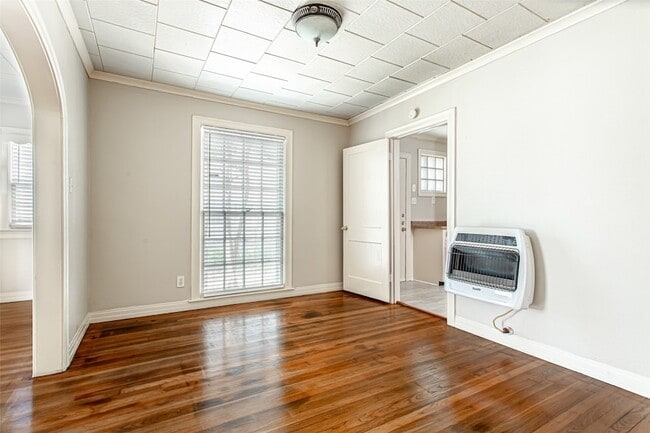 Building Photo - 3515 Fairview Ave