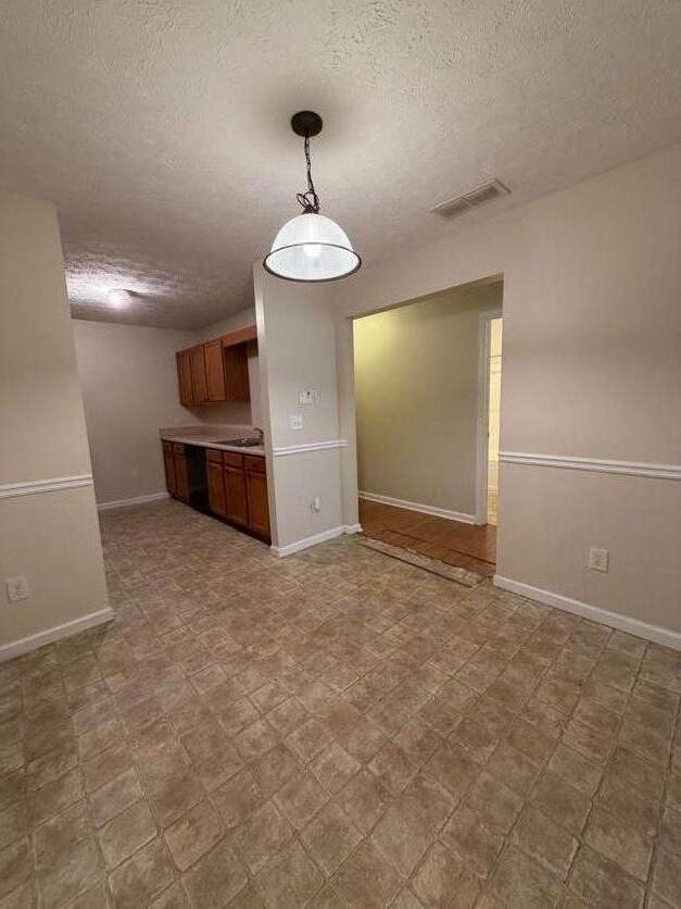 Building Photo - 5196 Tew Ln SW