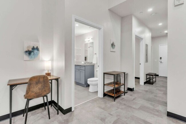 Building Photo - 800 Penn Ave