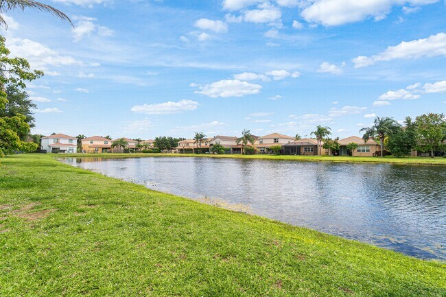 Building Photo - 8300 Calabria Lakes Drive