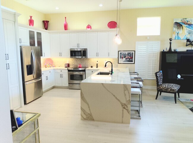 Building Photo - 10680 Richfield Way
