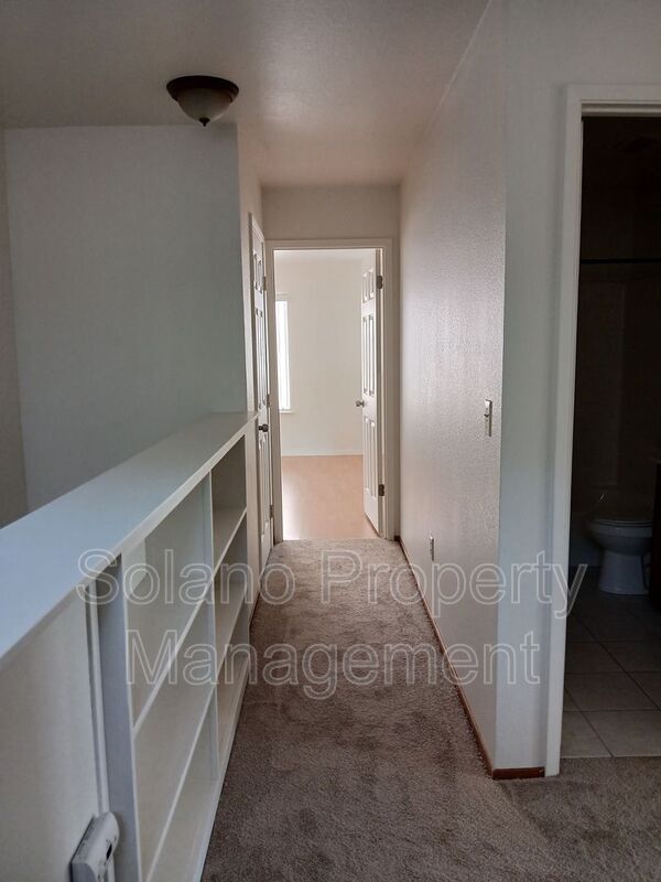 Building Photo - 318 Ridgecrest Cir