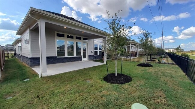 Building Photo - 2331 Birch View Ln