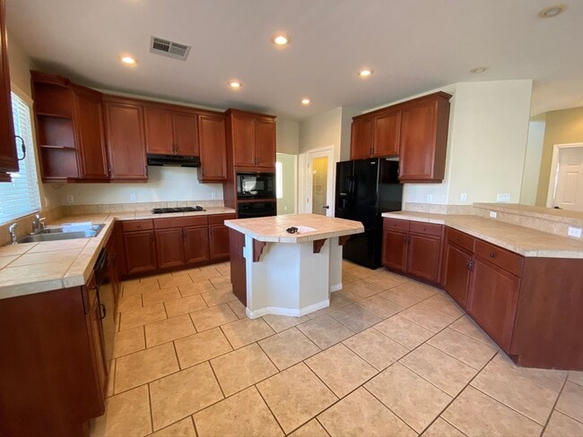 Building Photo - Gorgeous 2 Story Home Available Soon in Ga...