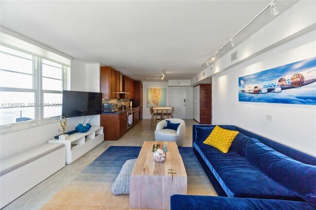 Building Photo - 100 Lincoln Rd