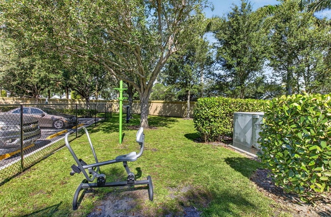 Building Photo - 340 Lake Monterey Cir