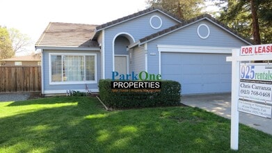 Building Photo - Beautifully Updated Home with Spacious Backyard in Concord!