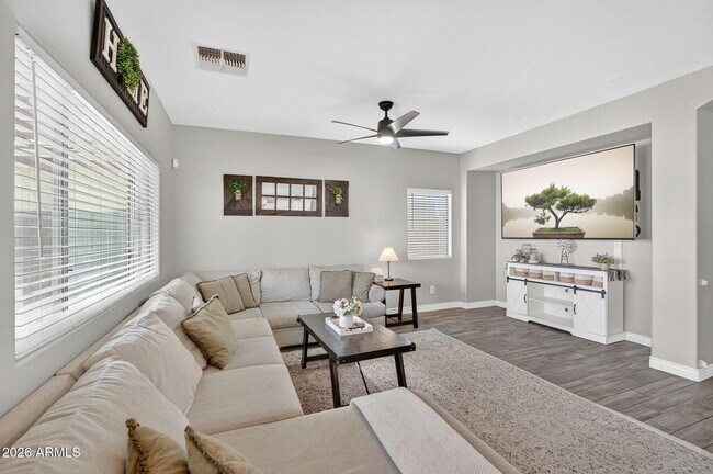 Building Photo - 118 W Dragon Tree Ave