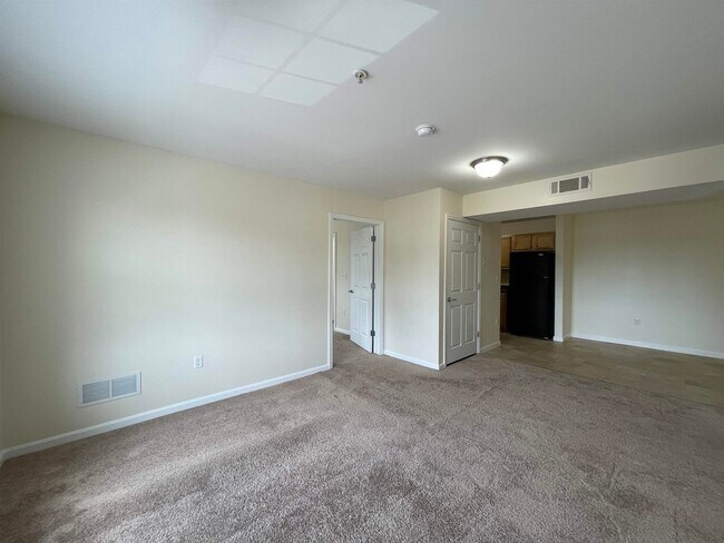 Building Photo - 100 Sentinel Court