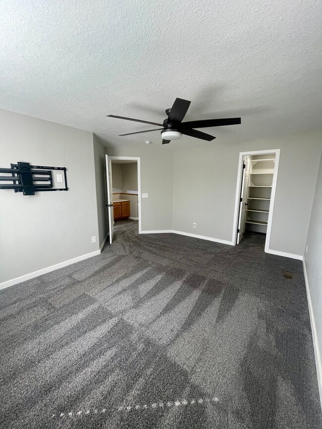Building Photo - Lovley 3 bedroom home located in Steston H...