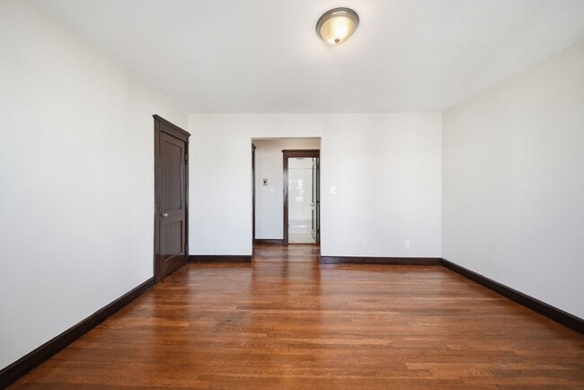 Building Photo - 41 Richardson Ave