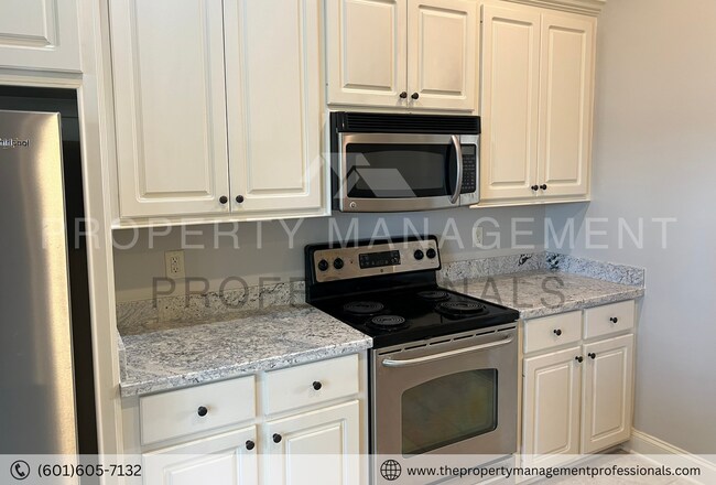 Building Photo - 116 Cedar Green Dr
