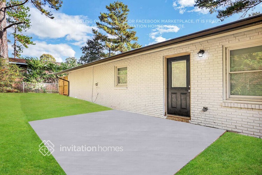 Building Photo - 5435 St Lo Ln