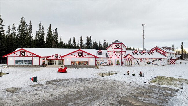 Building Photo - 350 S Santa Claus Ln