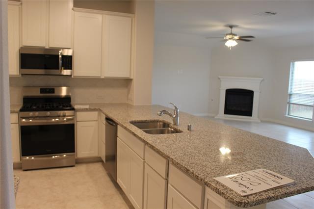 Building Photo - 5010 Flanagan Dr