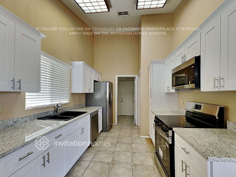 Building Photo - 4932 W McRae Way