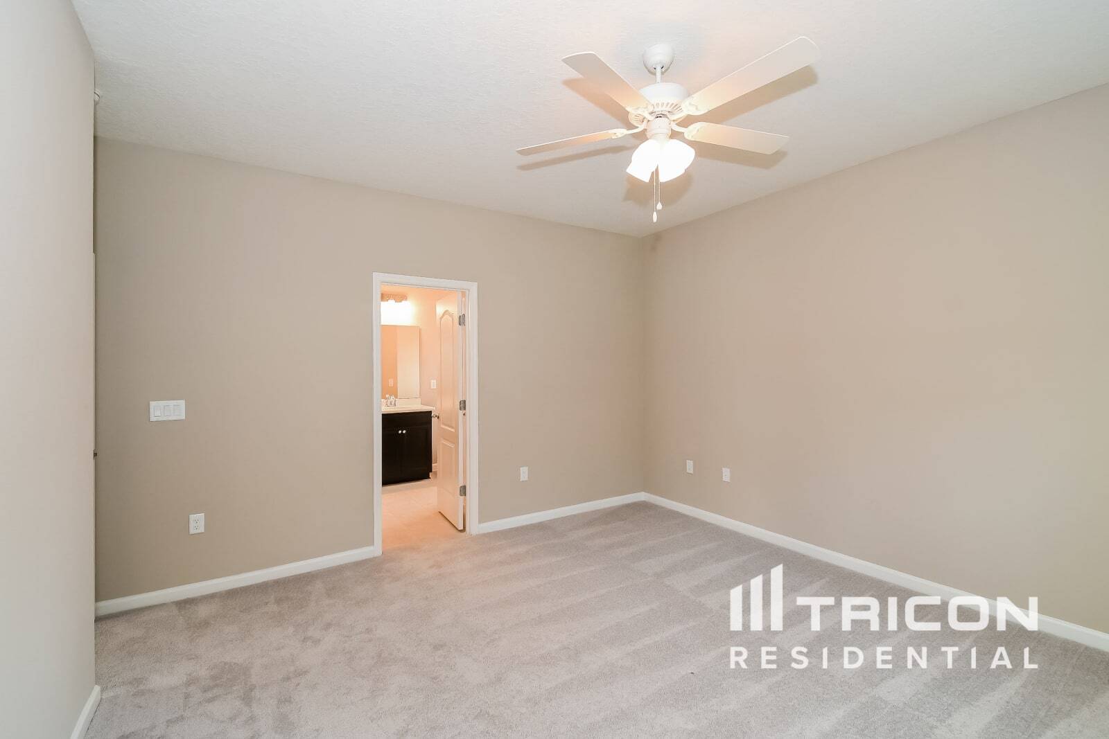 Building Photo - 10197 Pavnes Creek Dr