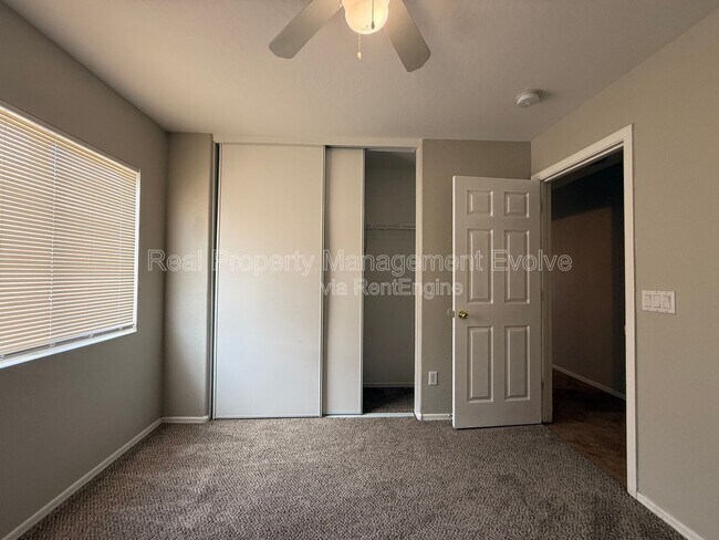 Building Photo - 22621 W Yavapai St