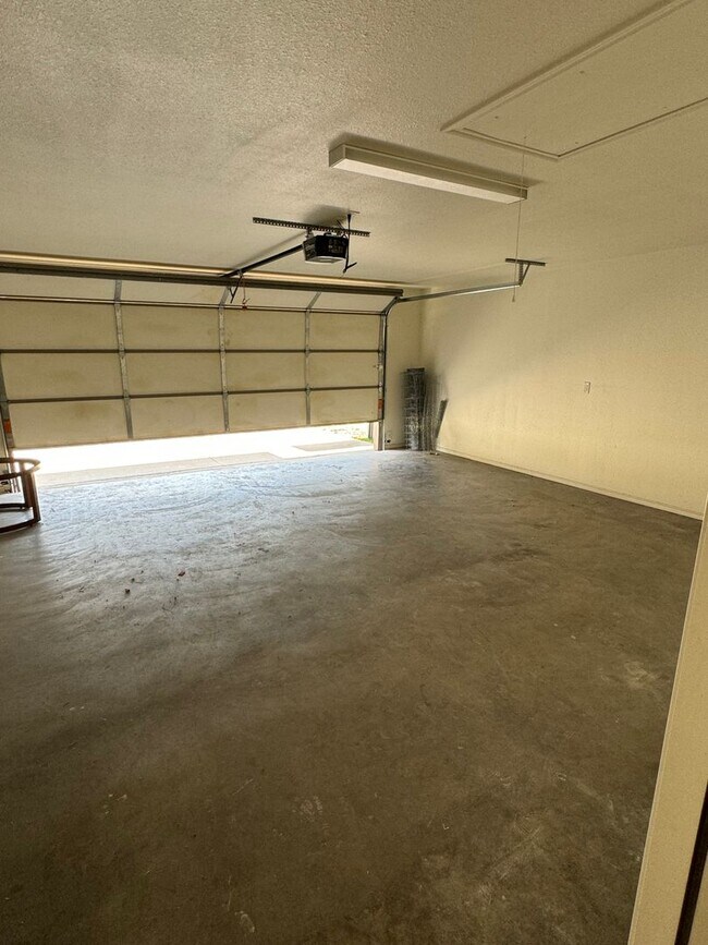 Building Photo - 4 Acres + METAL SHOP + Horses Welcome