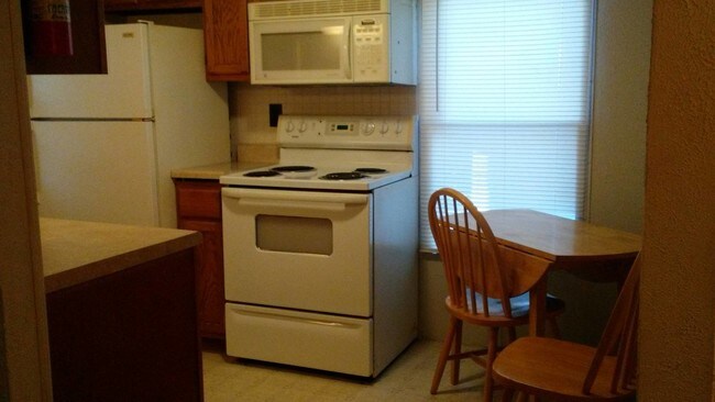 Building Photo - 6618 Topper Run