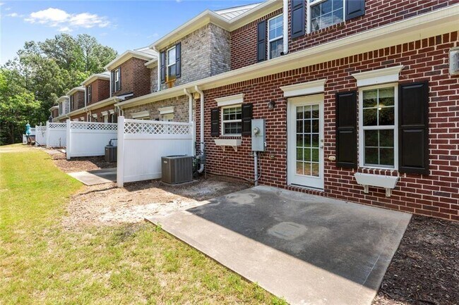 Building Photo - 5612 Moresby Ct