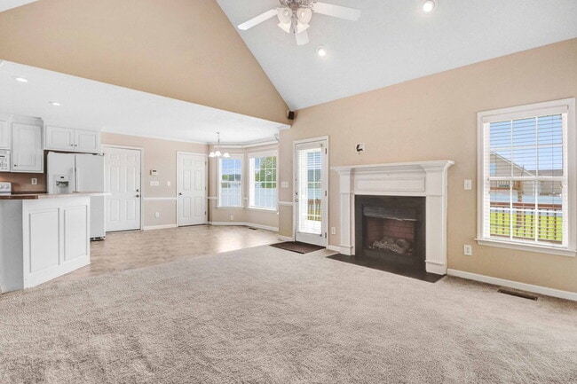 Building Photo - *DETACHED GARAGE/WORKSHOP!* Gorgeous home on HUGE acre lot in Princeton