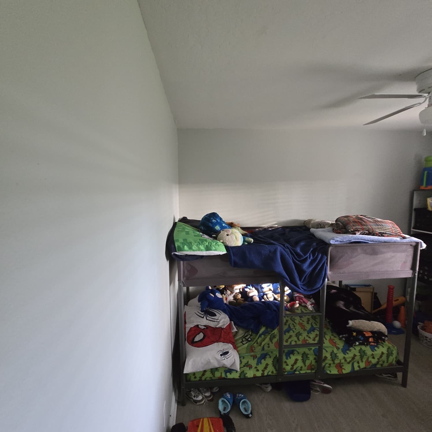 Building Photo - 1423 Graves Ave