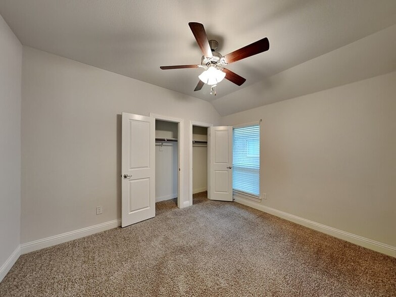 Building Photo - 11228 Blaze St