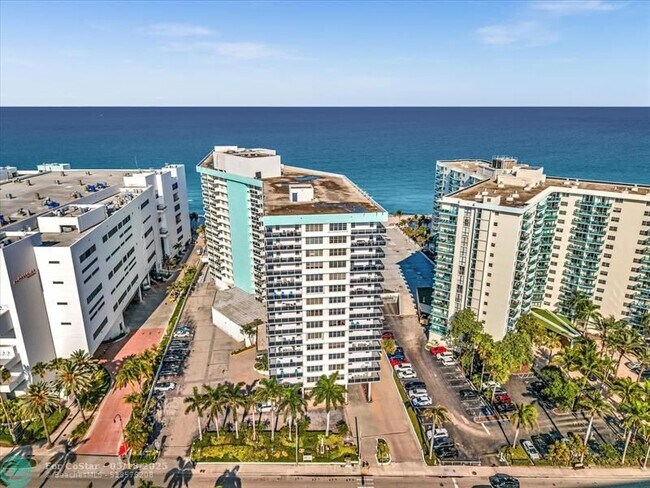 Building Photo - 3725 S Ocean Dr
