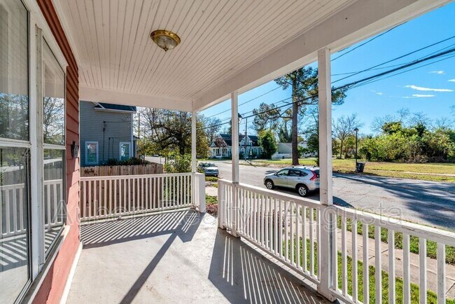 Building Photo - 209 Telfair St