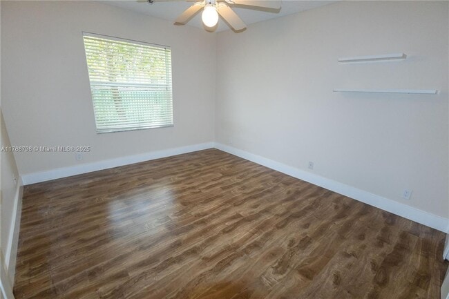 Building Photo - 280 Landings Blvd