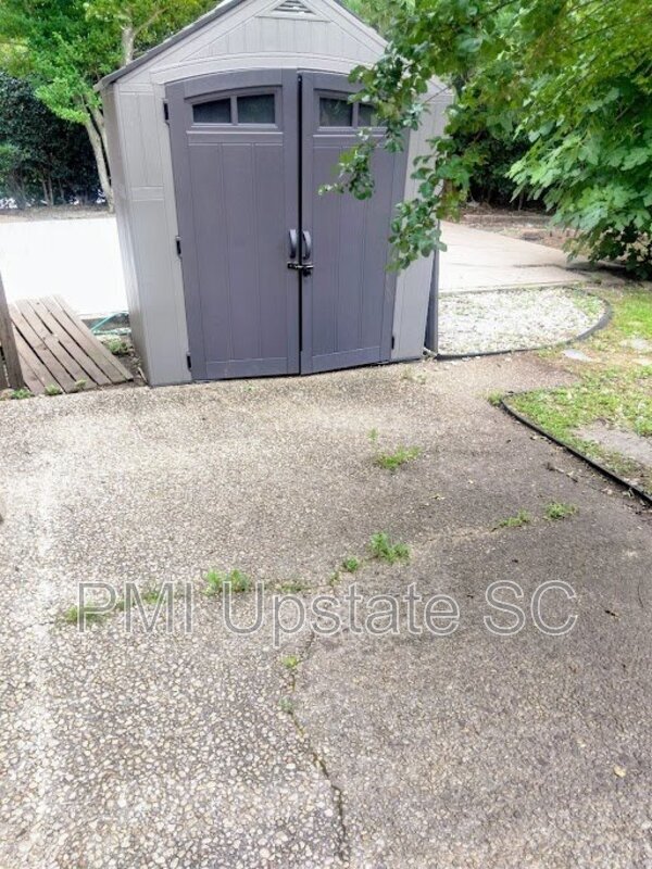 Building Photo - 3106 Bethel Rd