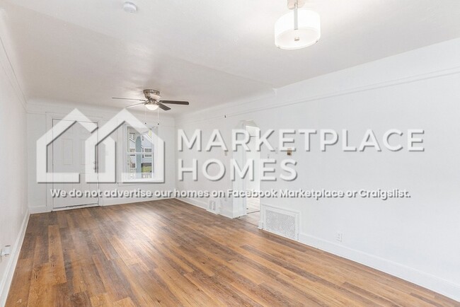 Building Photo - 6065 Plainview Ave