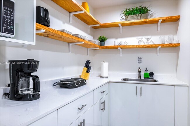 Building Photo - 1836 NW 16th Terrace