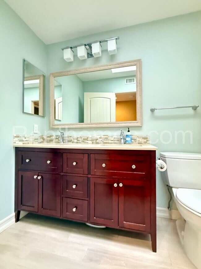 Building Photo - 11339 Red Cedar Ln