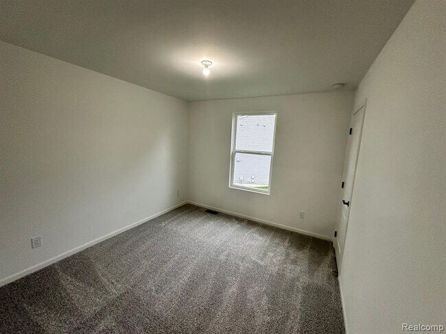 Building Photo - 9153 Dogwood Ln