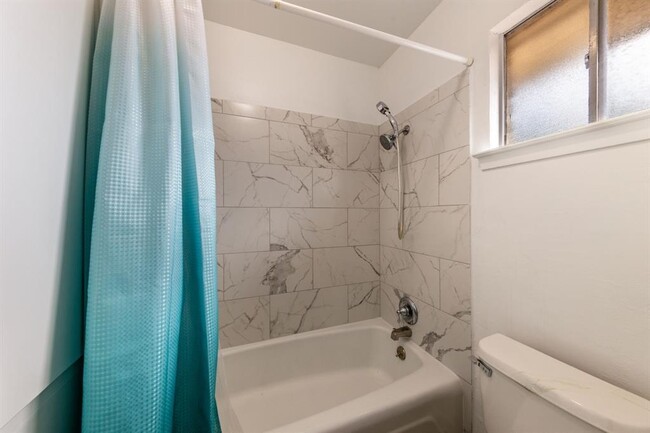 Building Photo - 9600 Gambels Quail Dr
