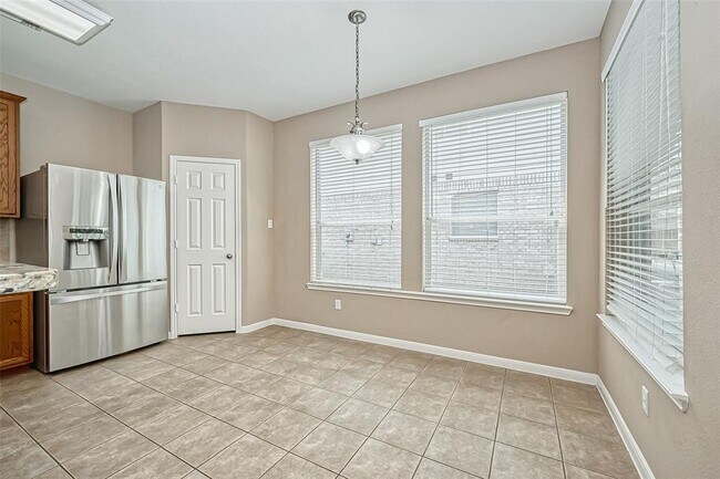 Building Photo - 2218 Falcon Knoll Ln