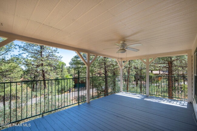 Building Photo - 847 Clubhouse Dr