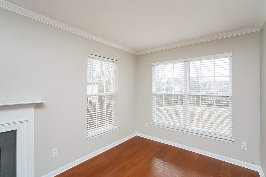 Building Photo - 2986 Buckner Ln