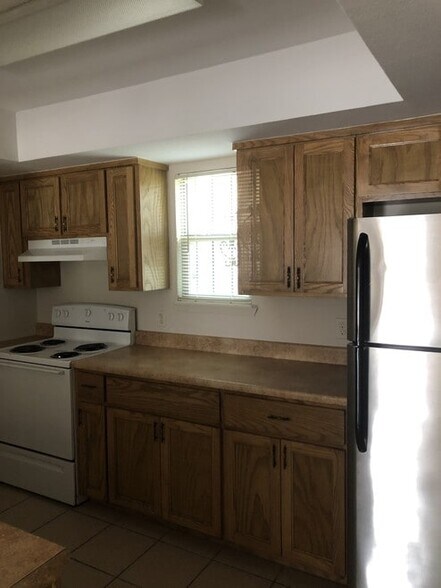 Building Photo - 213 E Upas Ave