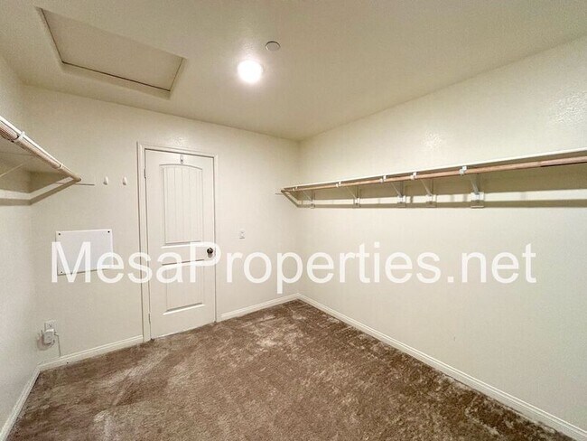 Building Photo - 13422 Menchaca Ct