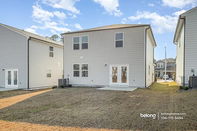 Building Photo - 1425 Rhodes Pond St