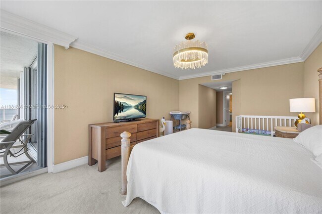 Building Photo - 16711 Collins Ave