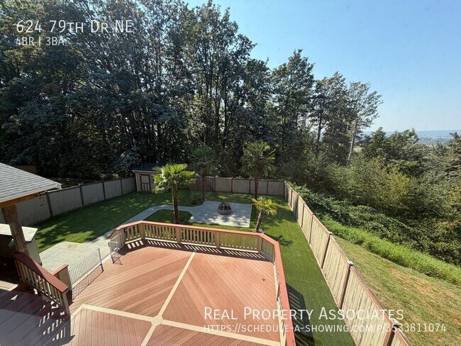 Building Photo - 624 79th Dr NE