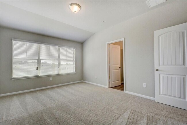 Building Photo - 516 E Slaughter Ln